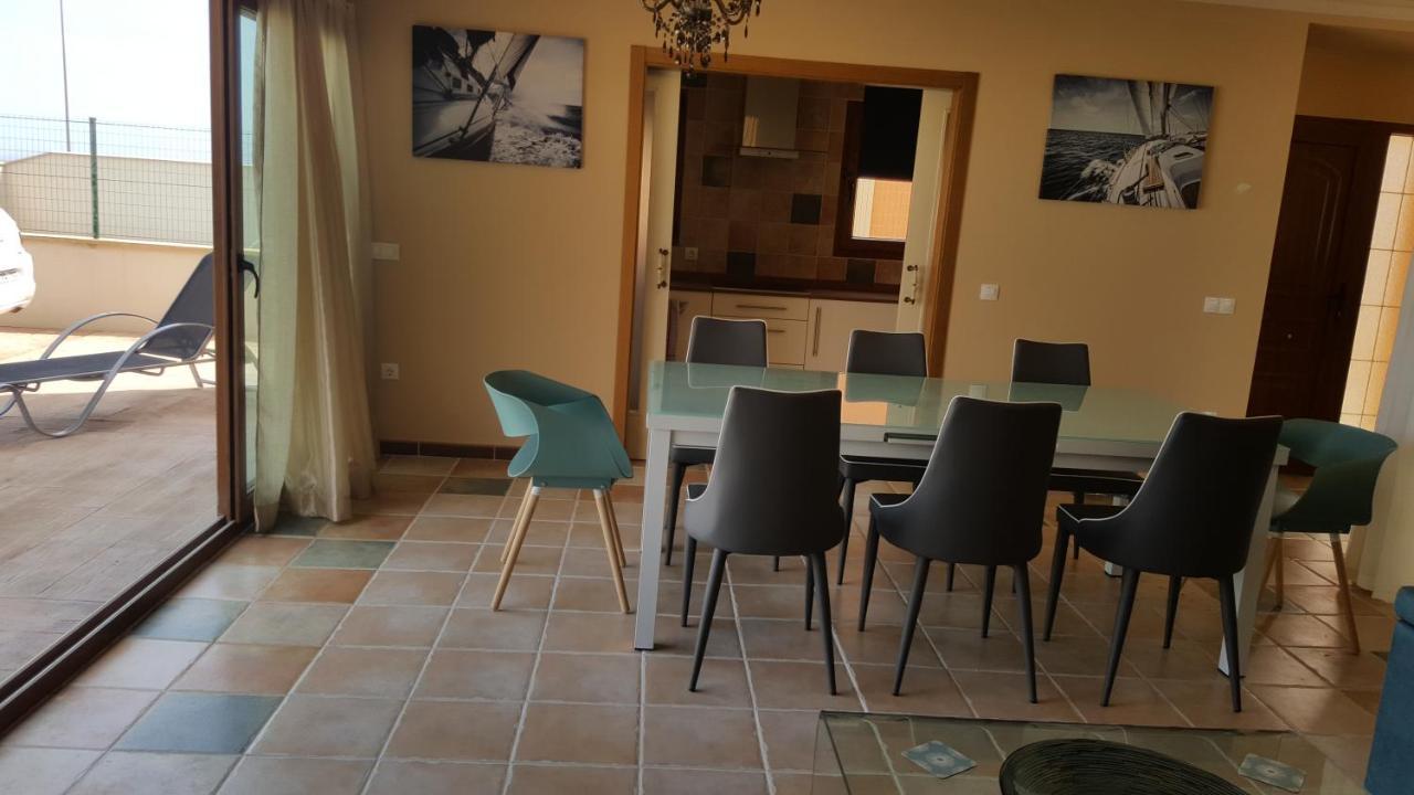 Beautiful, Spacious Villa, Heated Pool, Sleeps Eight, With Quality Furnishings Caleta De Fuste Exterior photo