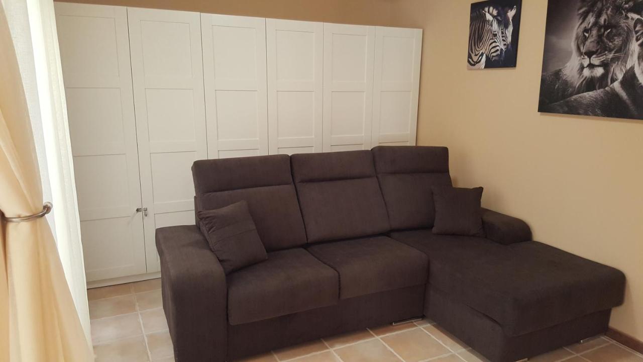 Beautiful, Spacious Villa, Heated Pool, Sleeps Eight, With Quality Furnishings Caleta De Fuste Exterior photo