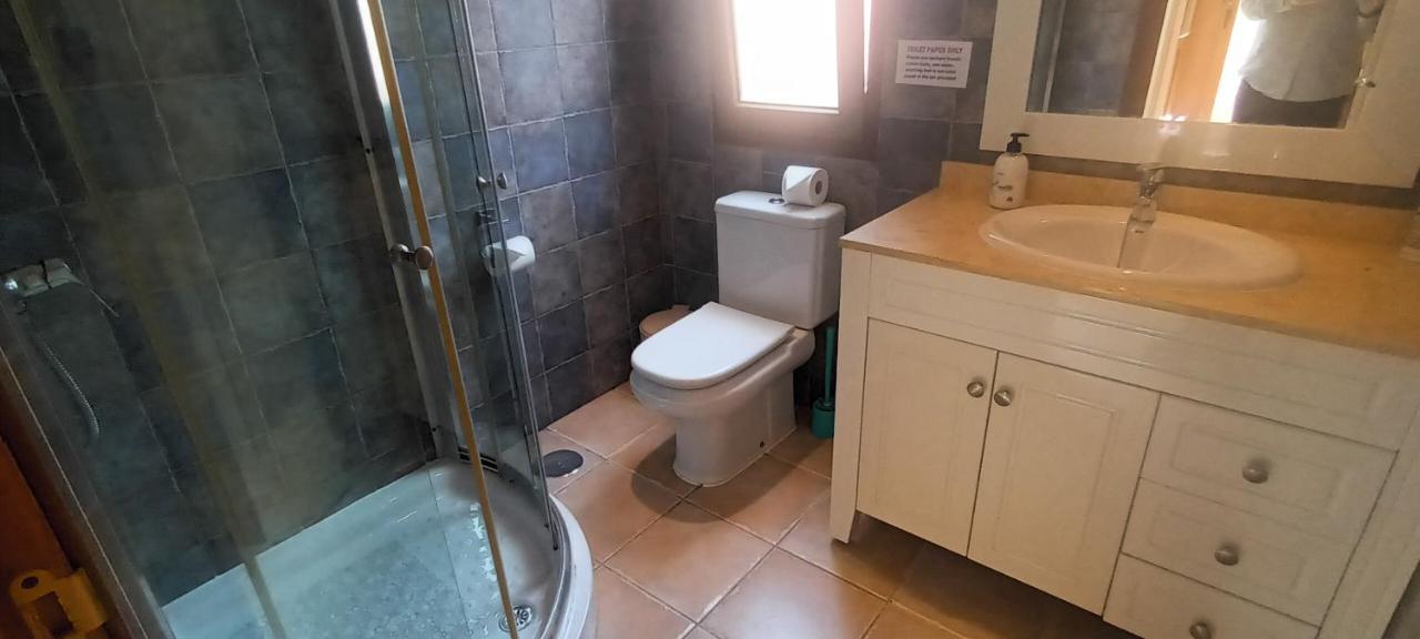 Beautiful, Spacious Villa, Heated Pool, Sleeps Eight, With Quality Furnishings Caleta De Fuste Exterior photo